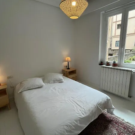 Luminoso En El Centro De شقة *