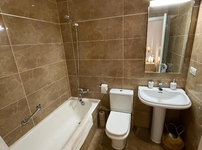 Luminoso En El Centro De شقة *